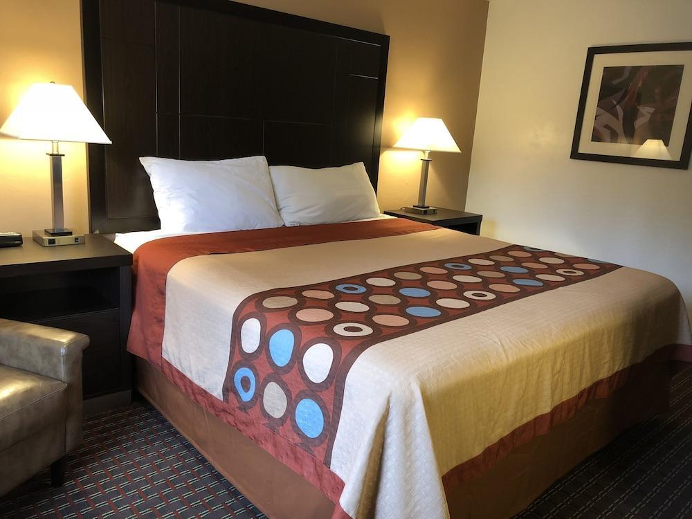 Super 8 By Wyndham Olympia Area Hotel