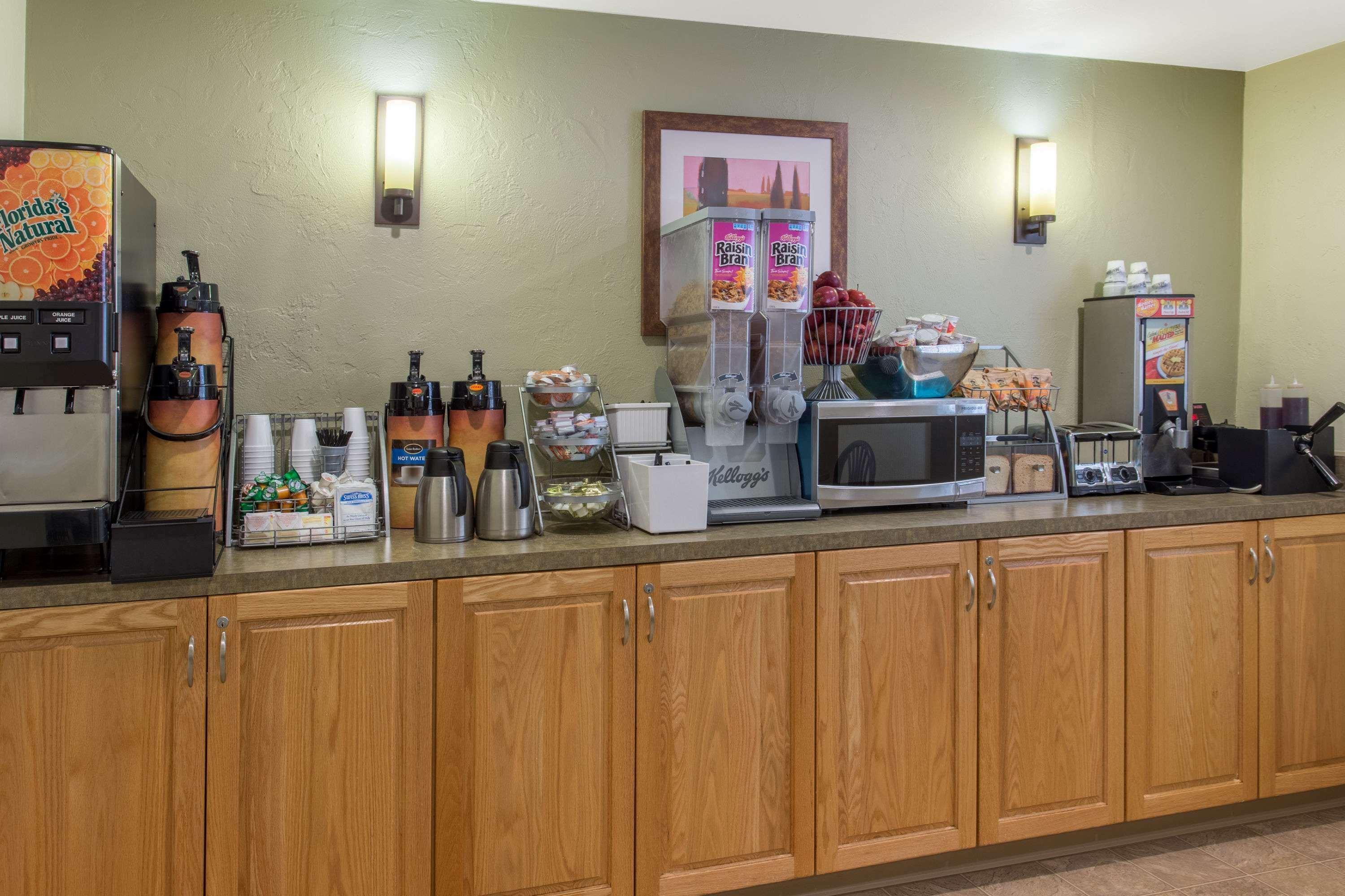Super 8 By Wyndham Olympia Area 3*