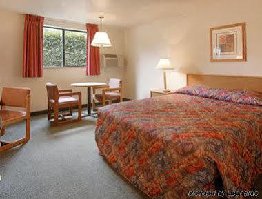 Hotel Super 8 By Wyndham Olympia Area