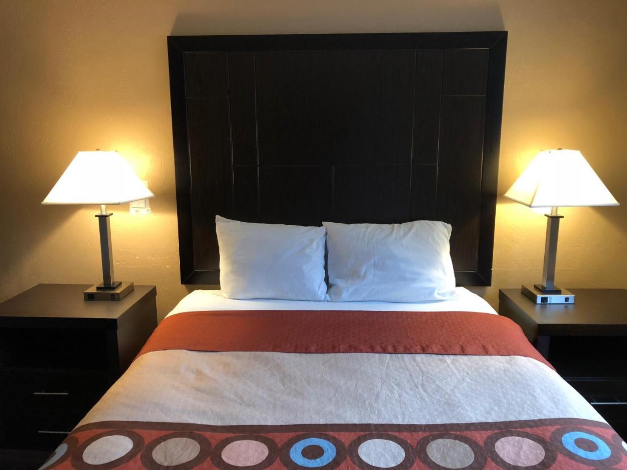 Super 8 By Wyndham Olympia Area 3*