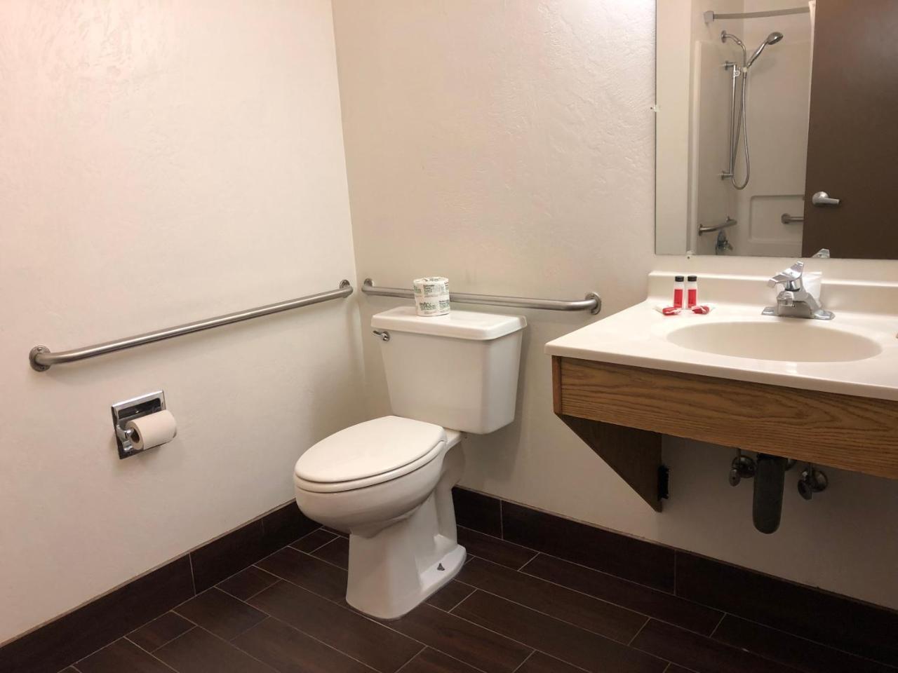Hotel Super 8 By Wyndham Olympia Area 3*