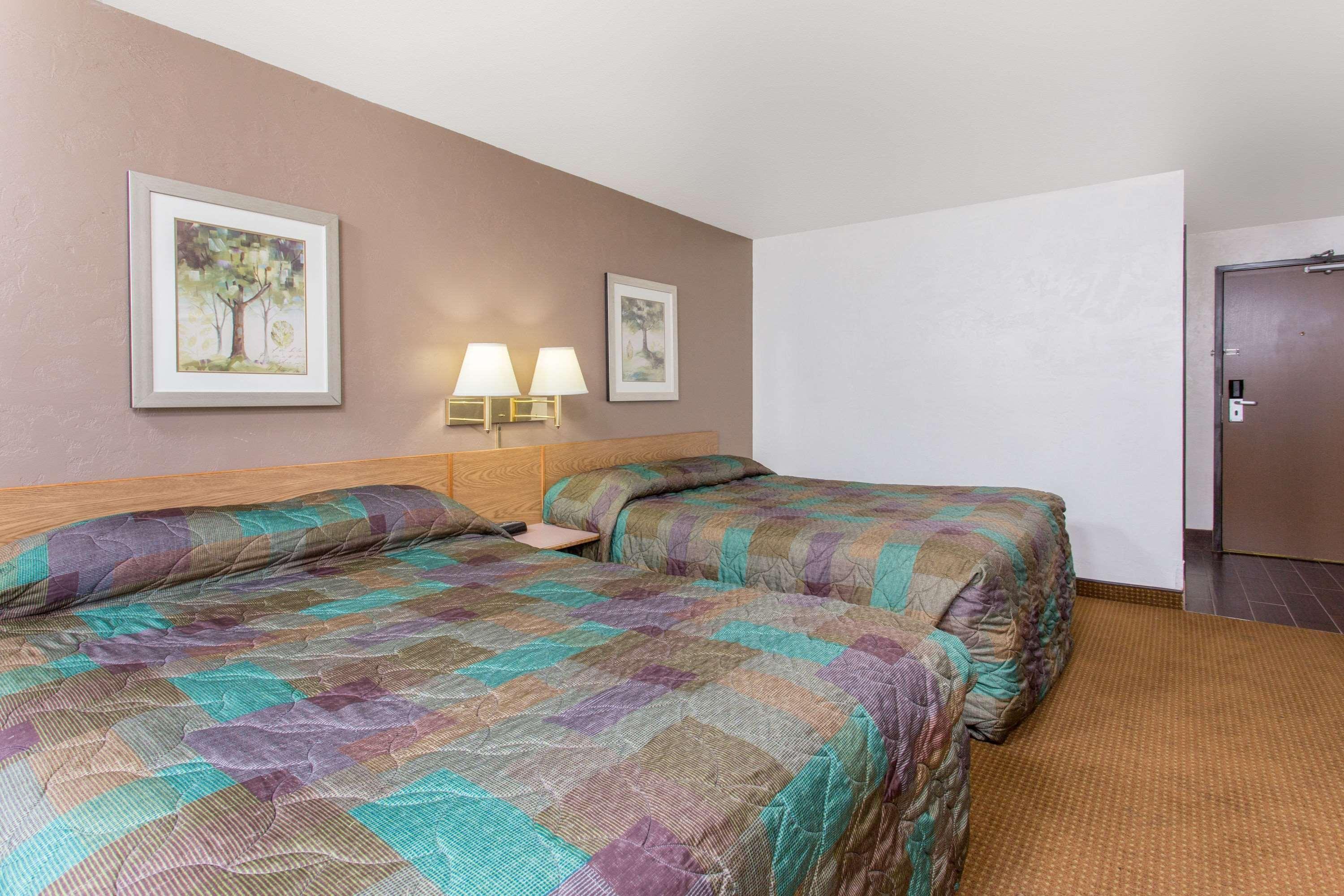 Super 8 By Wyndham Olympia Area Hotel