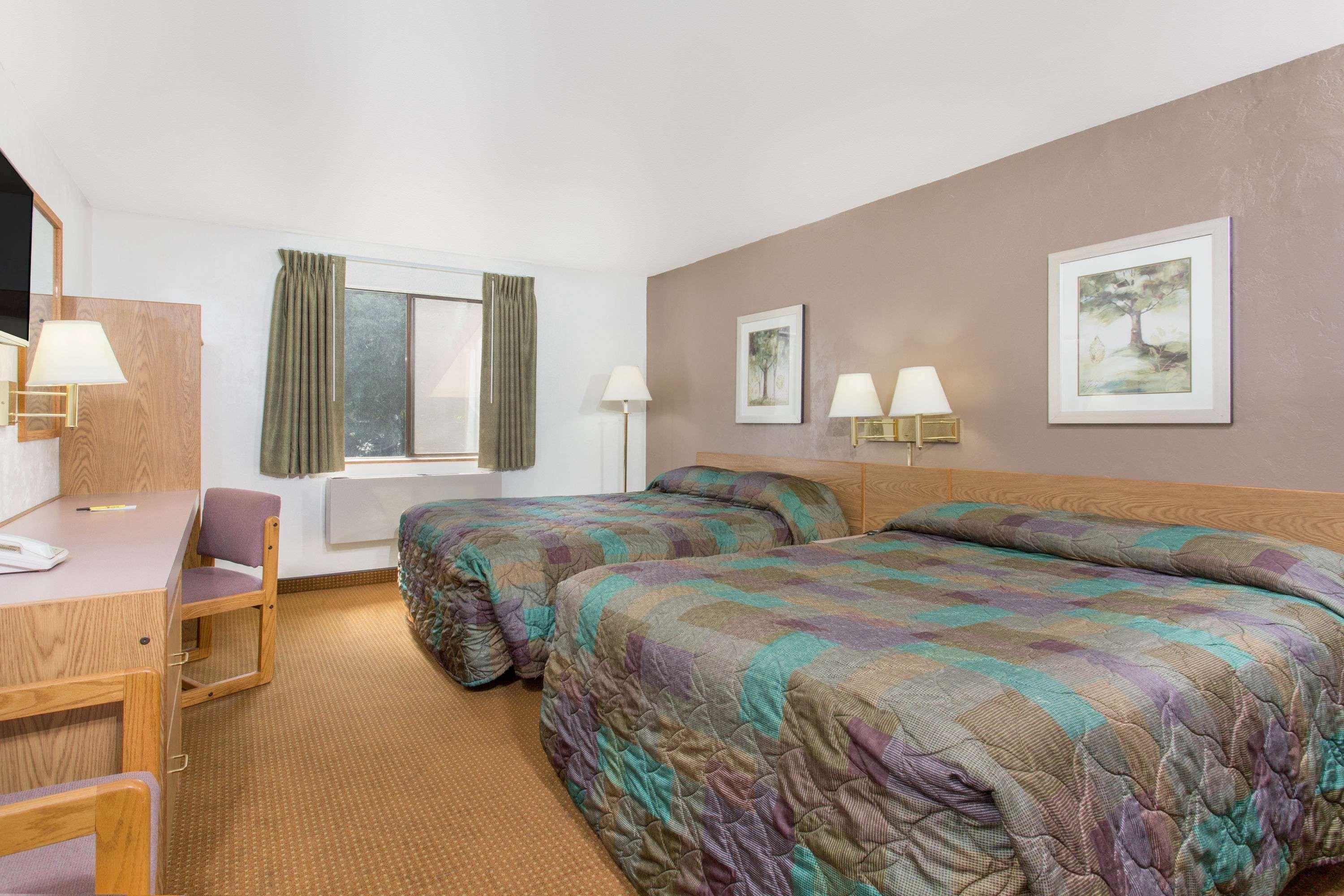 Hotel Super 8 By Wyndham Olympia Area