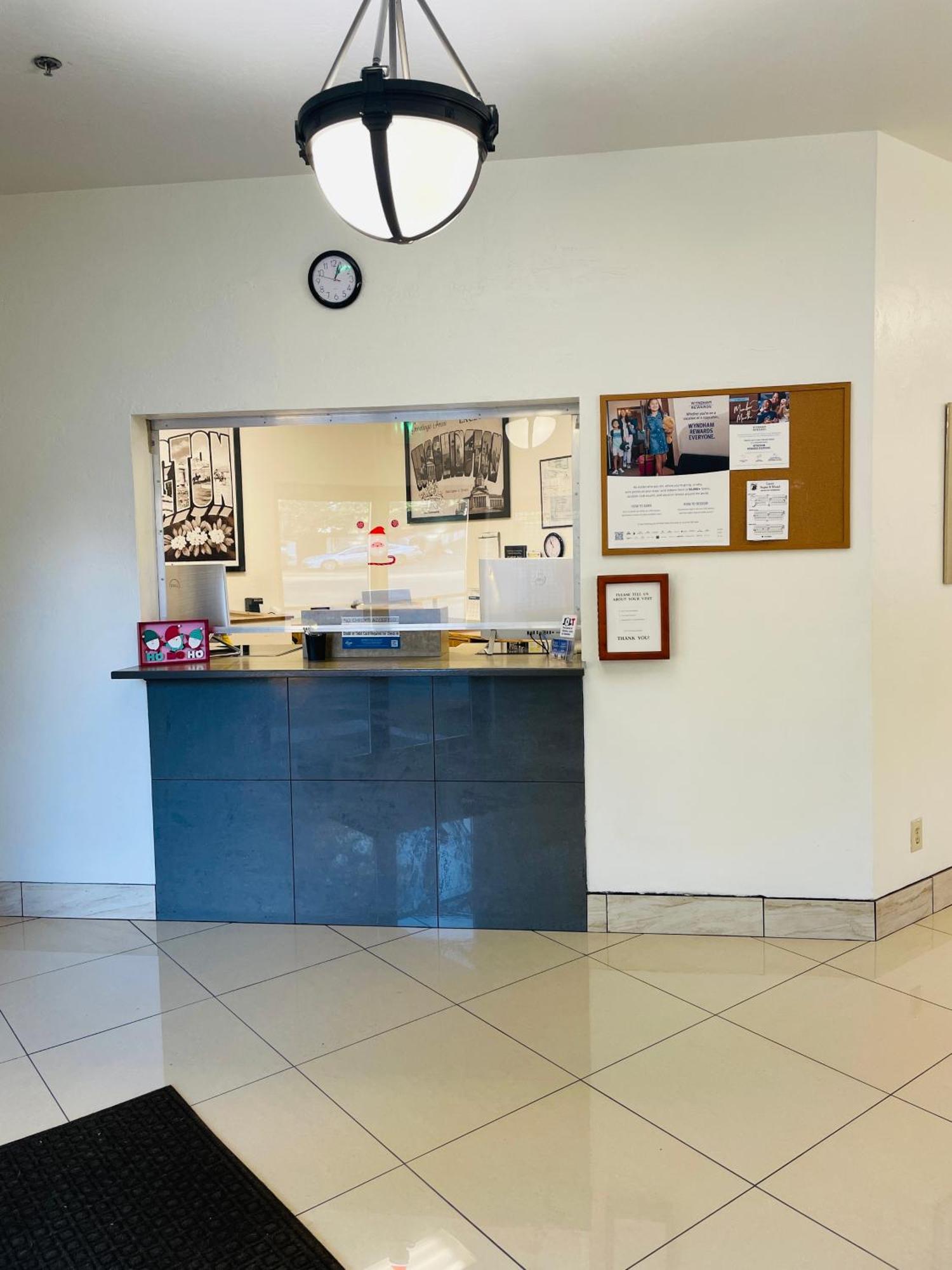 Super 8 By Wyndham Olympia Area 3*