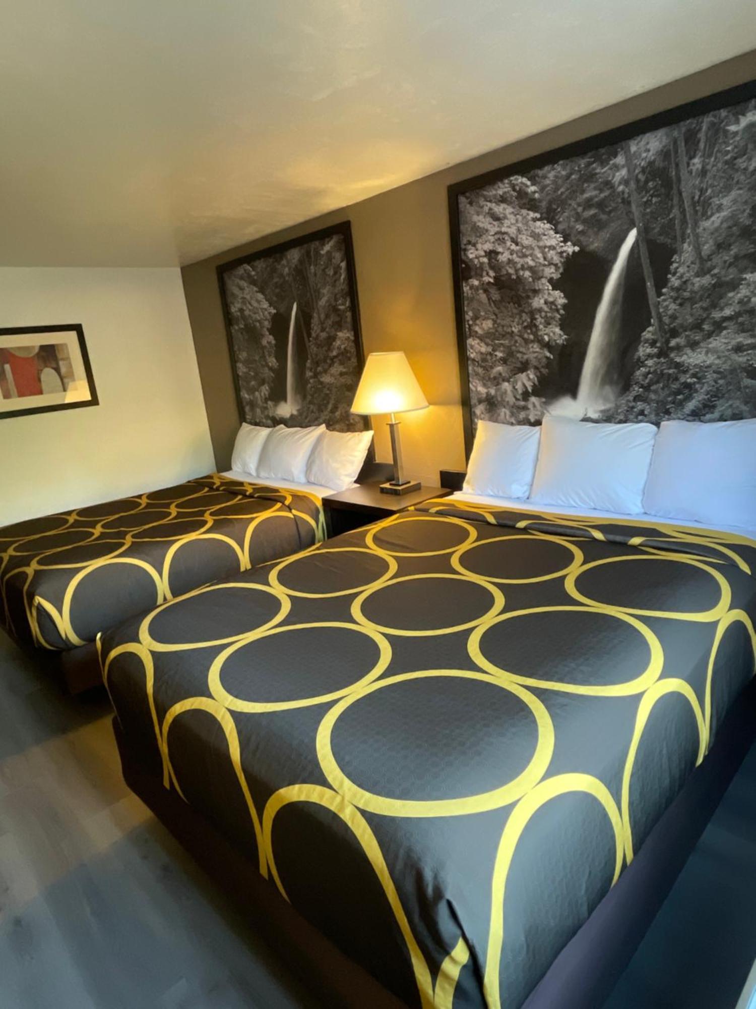 Hotel Super 8 By Wyndham Olympia Area 3*