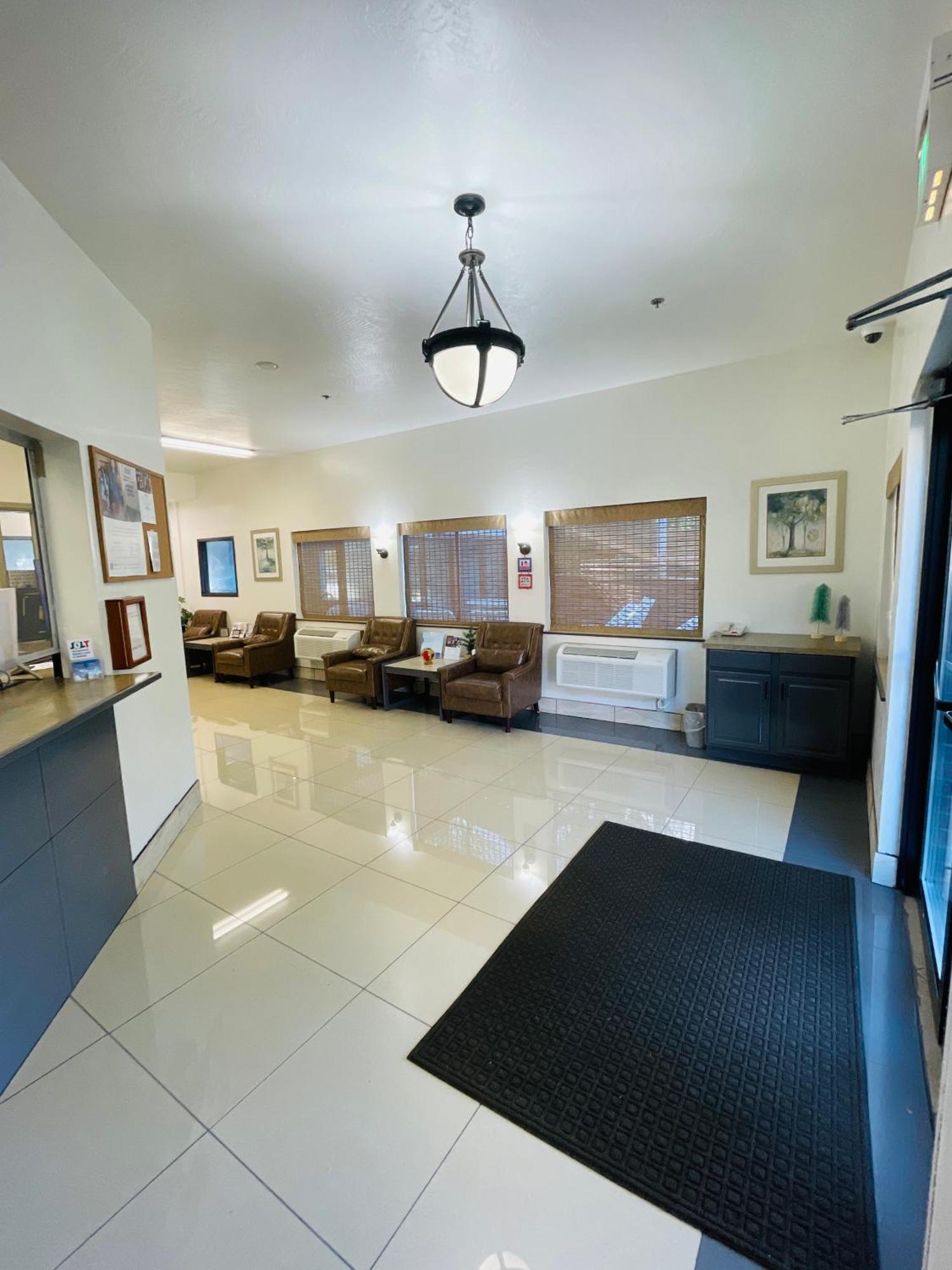 Hotel Super 8 By Wyndham Olympia Area