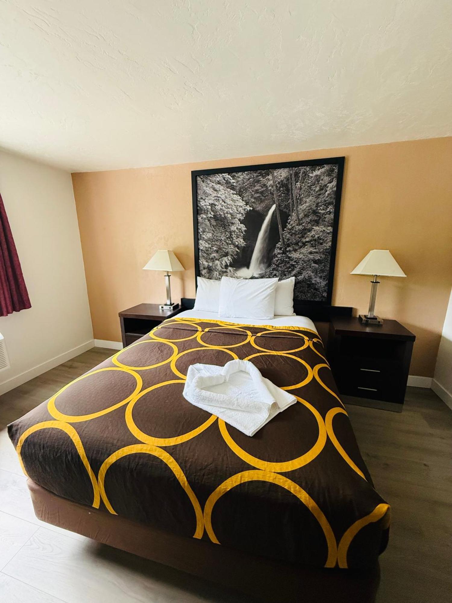 Super 8 By Wyndham Olympia Area Lacey