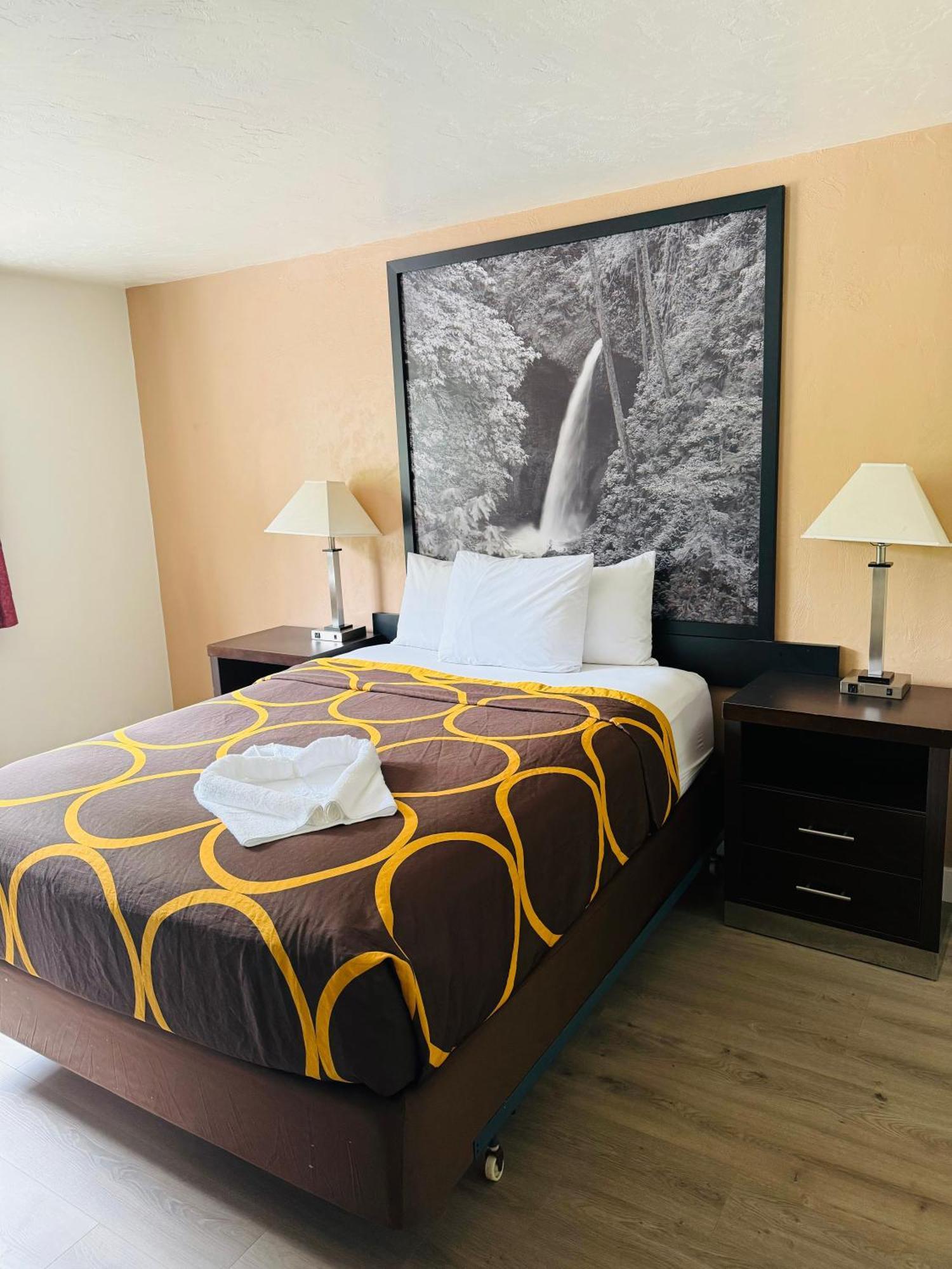 Super 8 By Wyndham Olympia Area