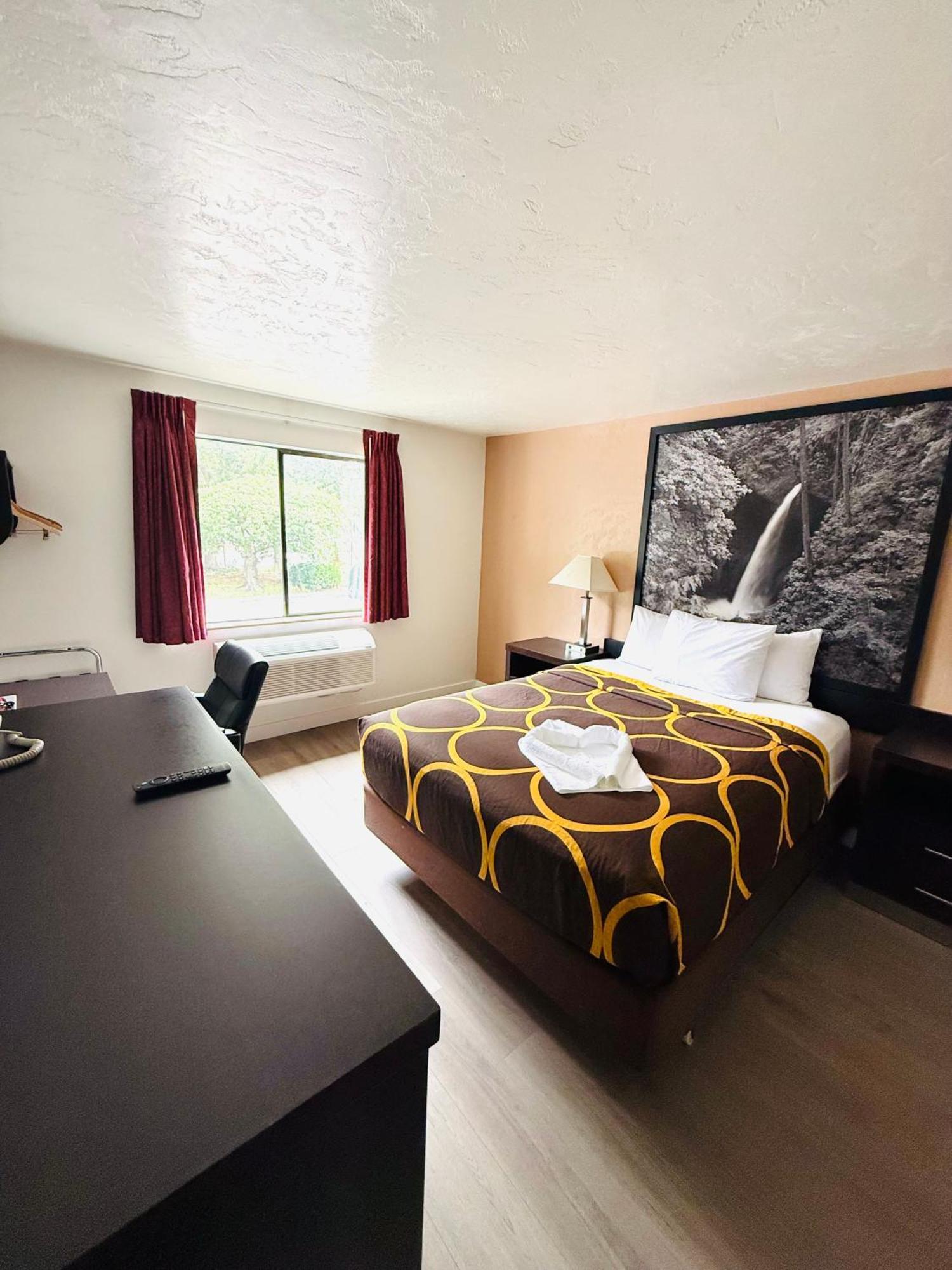 Hotel Super 8 By Wyndham Olympia Area 3*