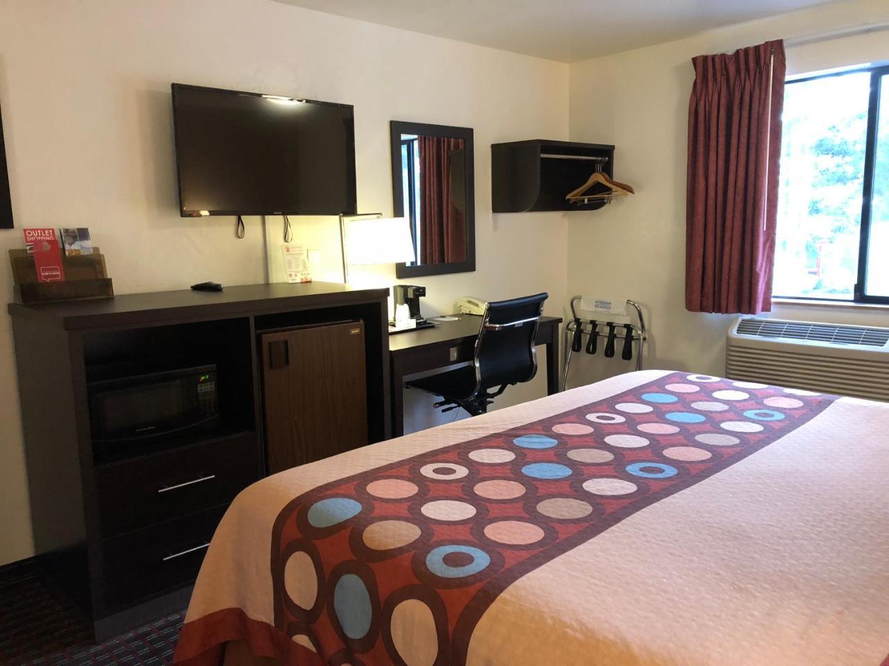 Hotel Super 8 By Wyndham Olympia Area 3*