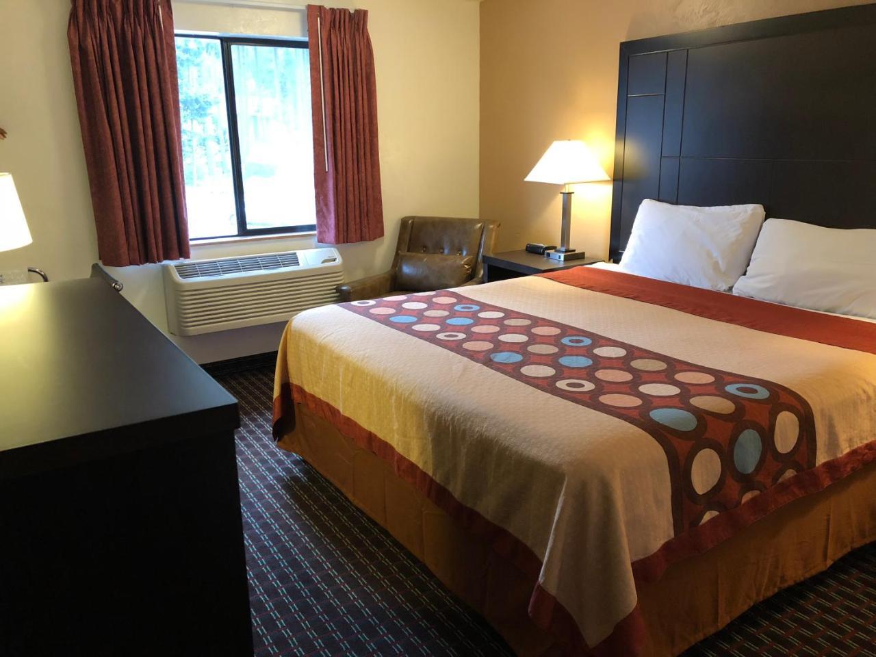 Hotel Super 8 By Wyndham Olympia Area