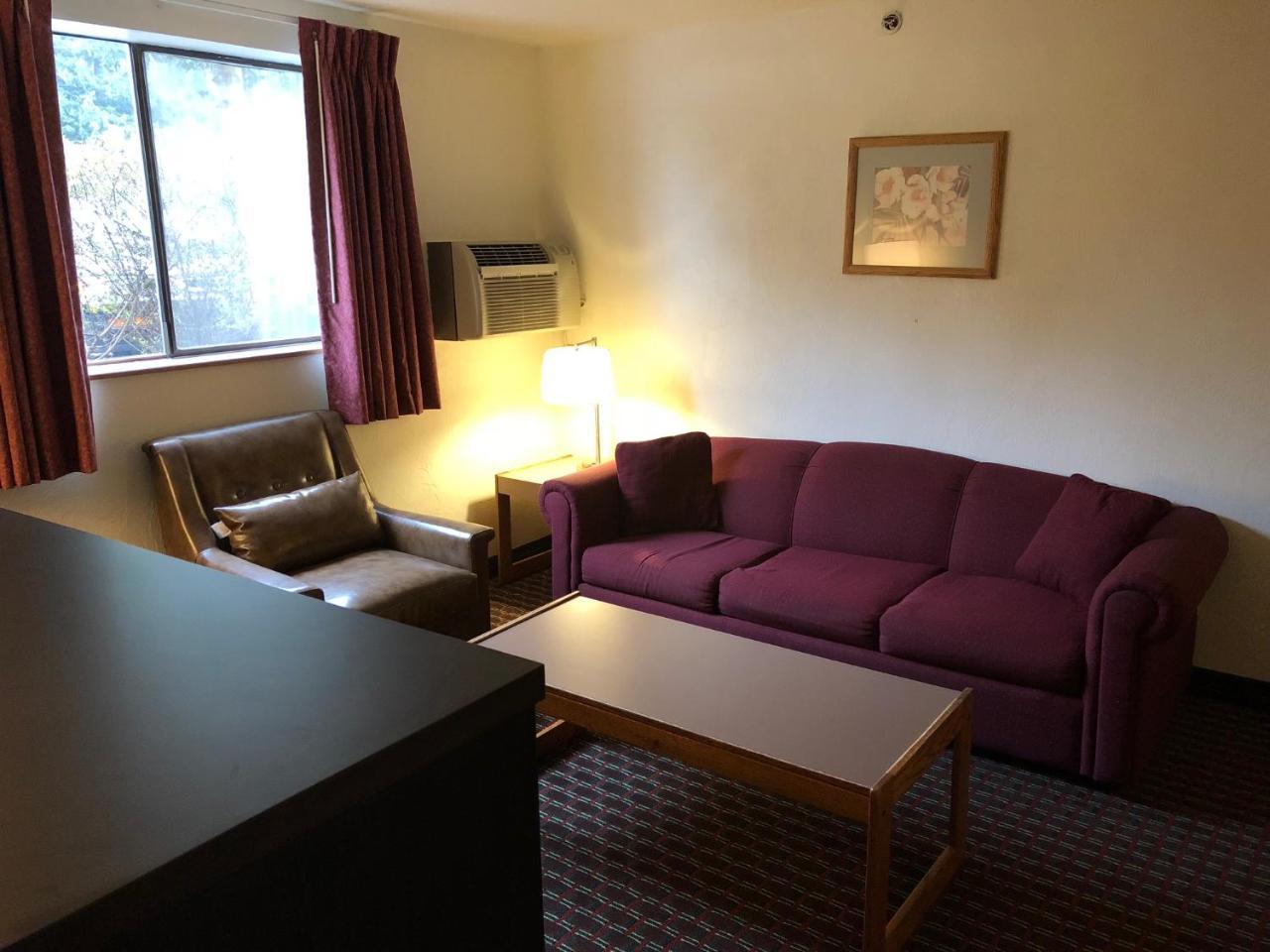 Super 8 By Wyndham Olympia Area 3*