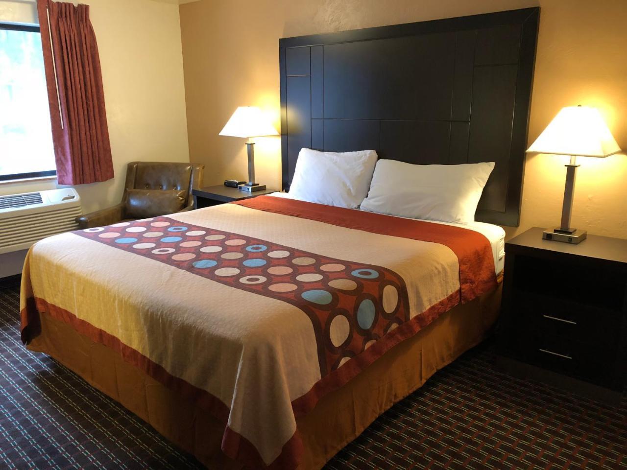 Super 8 By Wyndham Olympia Area Hotel 3*