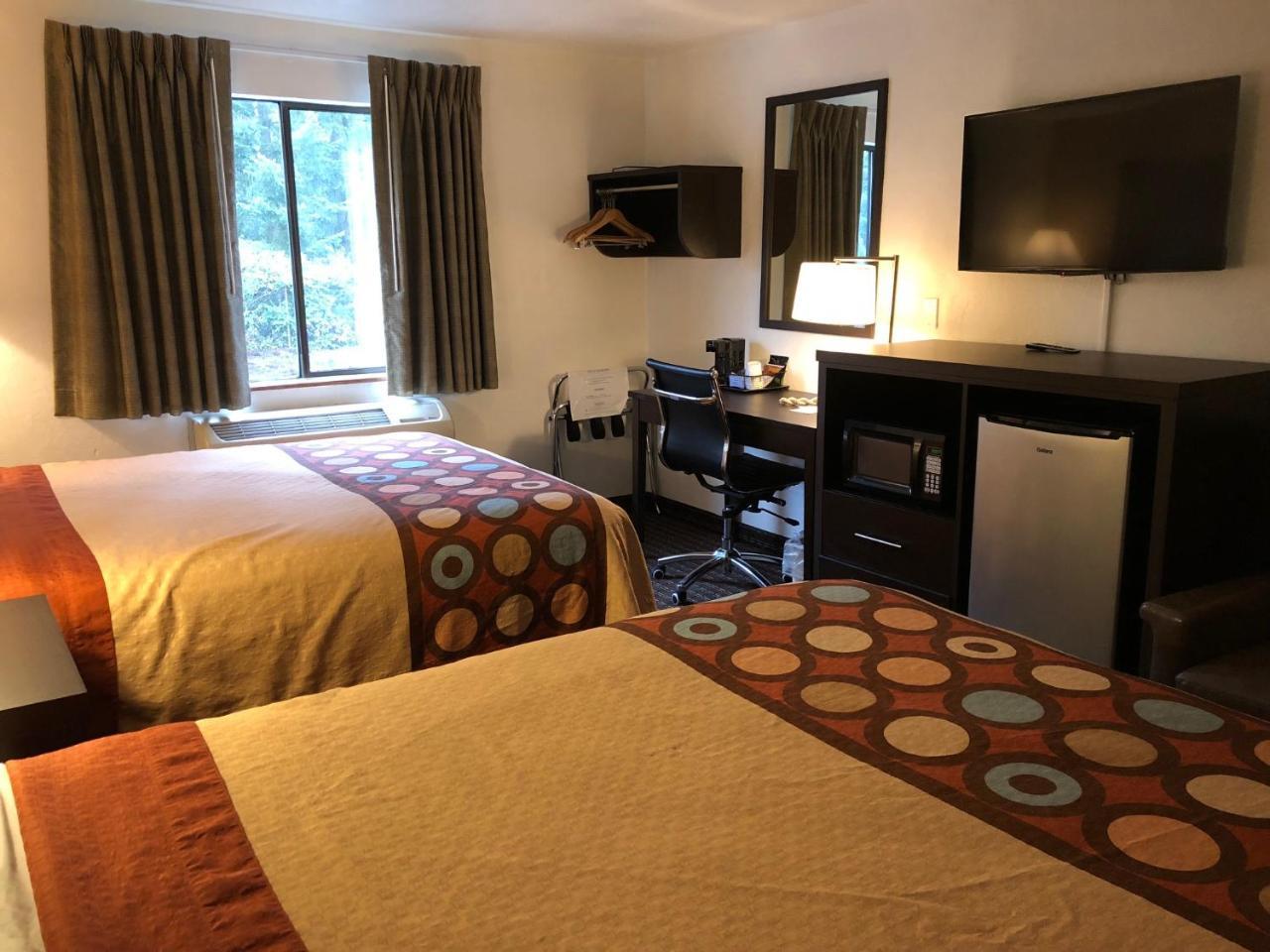Hotel Super 8 By Wyndham Olympia Area 3*